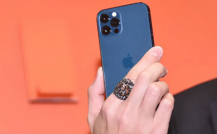 南吕镇苹果手机维修分享iPhone12系列重启方法教程 