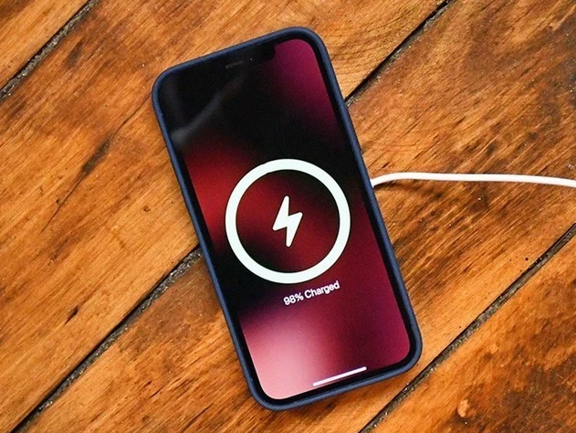 南吕镇苹果手机维修分享iPhone 12可以随便充电吗 